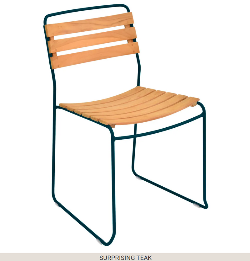 Load image into Gallery viewer, Fermob Surprising Teak Chair, outdoor Acapulco-style metal chair with sleek design and natural teak finish.
