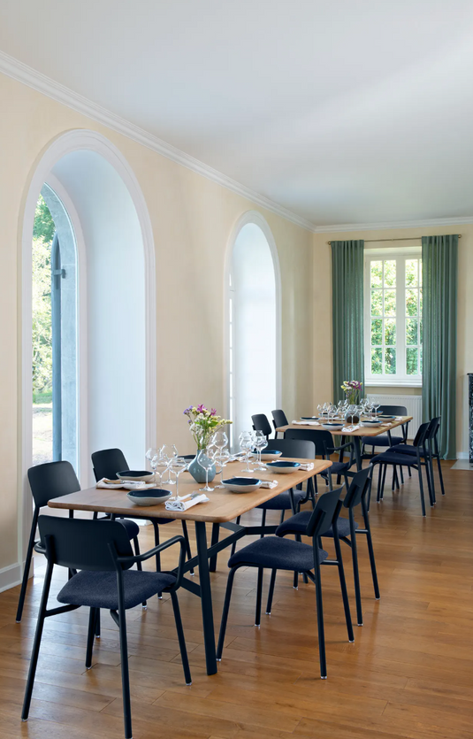 Fermob SO'O oak dining table, 180x90cm, with six seats, made of natural oak wood for restaurant or home use.