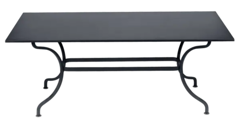 Load image into Gallery viewer, Antracite Fermob Romane dining table, 180x100 cm, designed for up to 8 guests, showing a sleek outdoor table with modern style.
