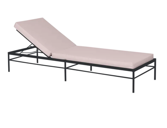 Fermob Rivage luxury metal sunlounger in antracite and papyrus colors, designed for outdoor relaxation.