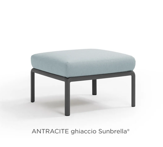 Nardi Komodo Pouf in antracite and ghiaccio, part of the modular outdoor sofa set, showing a stylish, weather-resistant seating piece.