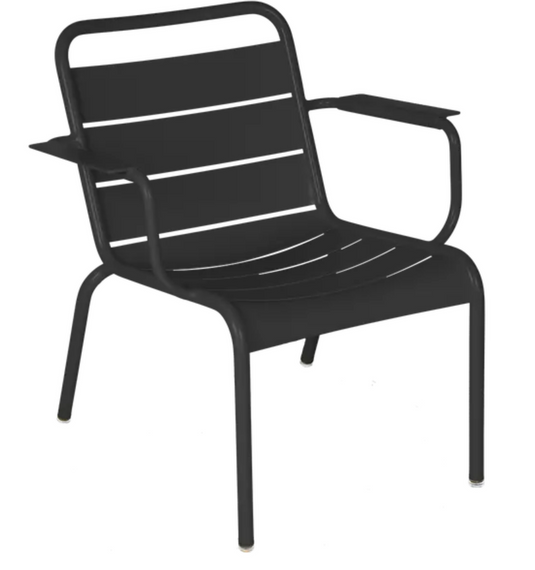 Luxembourg garden armchair lounge by Fermob with antracite frame and white seat, perfect for outdoor relaxation.