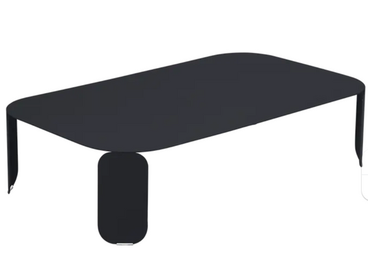 Antracite Fermob Bebop low outdoor table, 120x70 cm with 42 cm height, featuring a sleek, modern design for outdoor furniture.