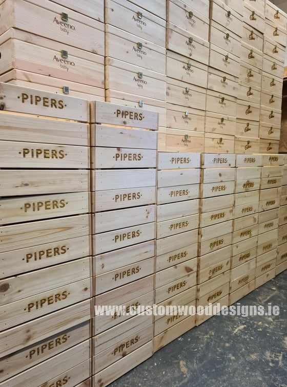 Load image into Gallery viewer, Small Pine Wood Crate Crate pin bedroom deco box container crate small box small crate wood wooden BOXESC_2_cbf44036-4f73-4aca-bb5e-c0b9145cf979
