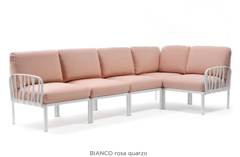 Load image into Gallery viewer, Bianco Rosa Quarzo Sunbrella fabric on the Komodo 5 Modular Outdoor Sofa by Custom Wood Designs, showing the outdoor patio setup.
