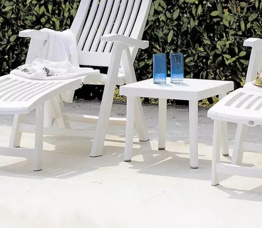 Small Rodi low outdoor table by Nardi in white, featuring a sleek, modern design suitable for outdoor patio or garden spaces.