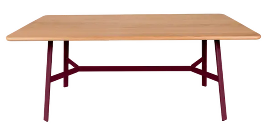 Fermob SO'O 180x90 cm oak dining table with black cherry finish, designed for six seats, made of sturdy oak wood.