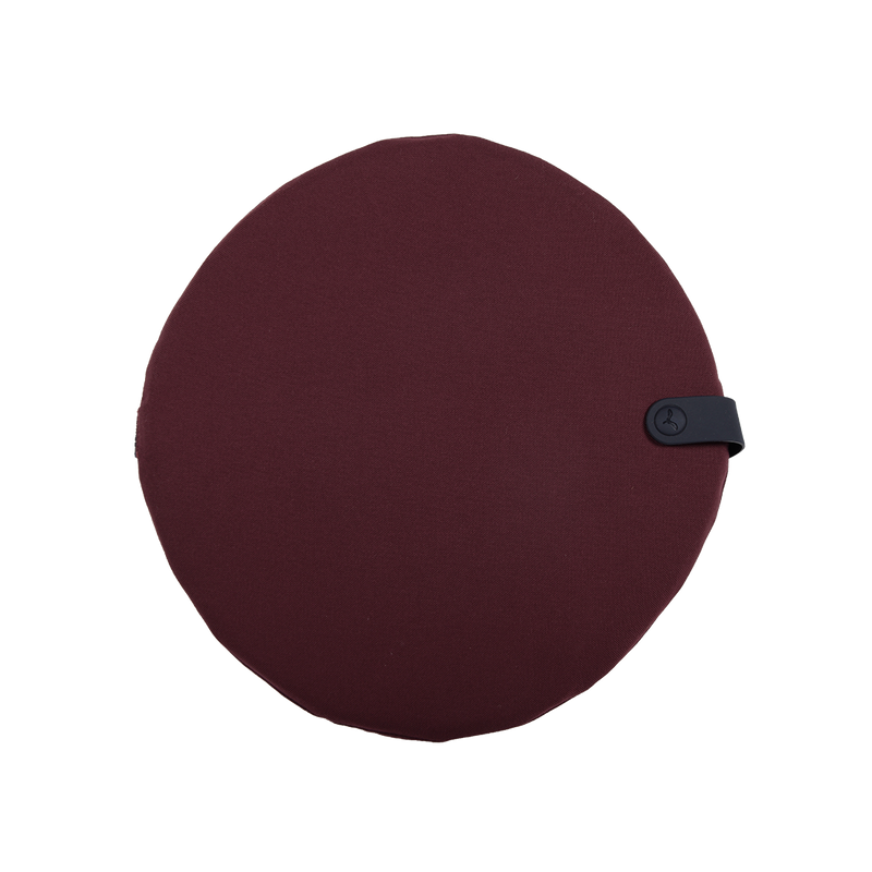 Load image into Gallery viewer, Fermob Color Mix Outdoor Seat Cushion Ø40 cm – Burgundy

