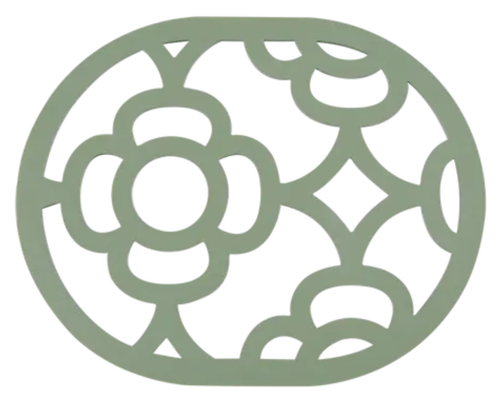 Load image into Gallery viewer, Fermob LORETTE cactus-shaped non-slip metal trivet pad, 22 x 17.5 cm, designed to protect surfaces from hot cookware.
