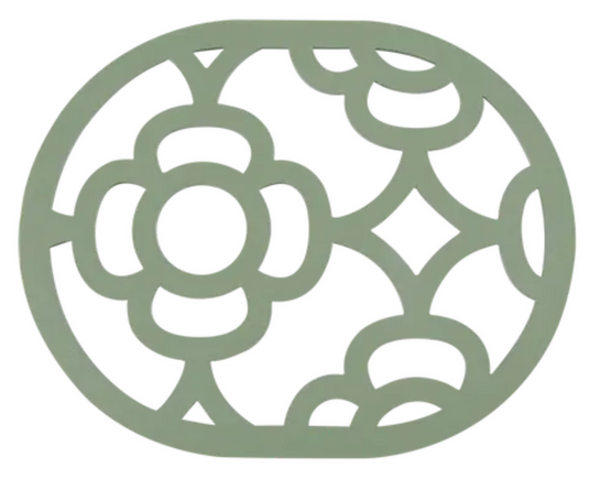 Fermob LORETTE cactus-shaped non-slip metal trivet pad, 22 x 17.5 cm, designed to protect surfaces from hot cookware.