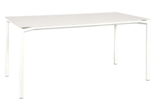 Fermob CALVI AERIS mineral dining table, 160 x 80 cm, six-seater with sleek modern design and sturdy metal construction.