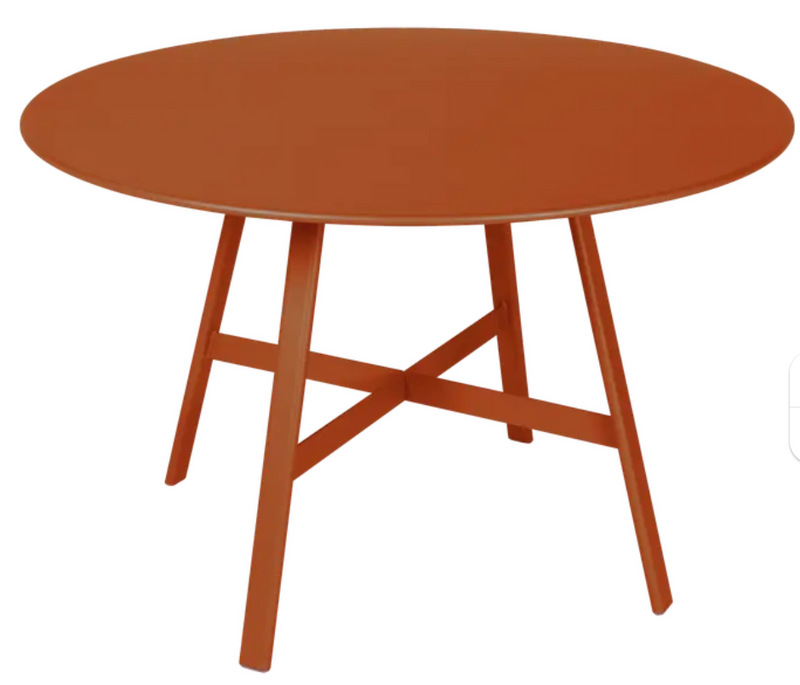 Load image into Gallery viewer, Fermob SO'O oval oak table with 117 cm diameter, featuring a smooth wooden surface and sturdy legs for restaurant or hotel use.
