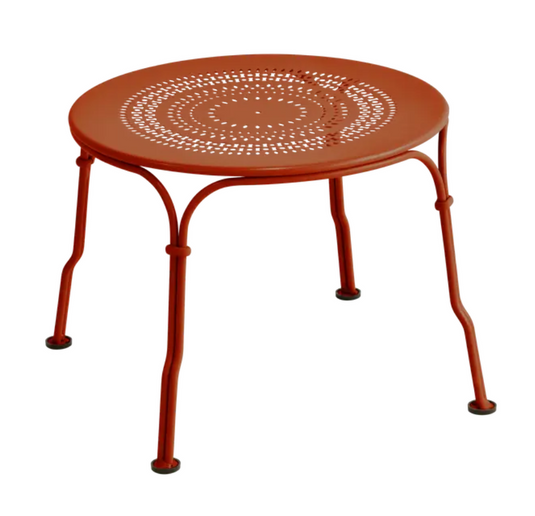 Orange Fermob 1900 low metal table with a 45 cm diameter, featuring a sleek round design and modern style.