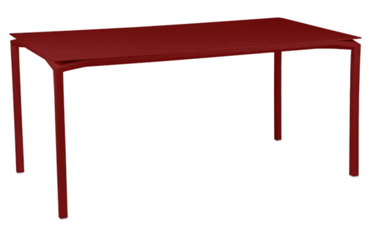 Fermob CALVI rectangular kitchen table in red, 160x80 cm, six-seater with a modern design and sturdy legs.