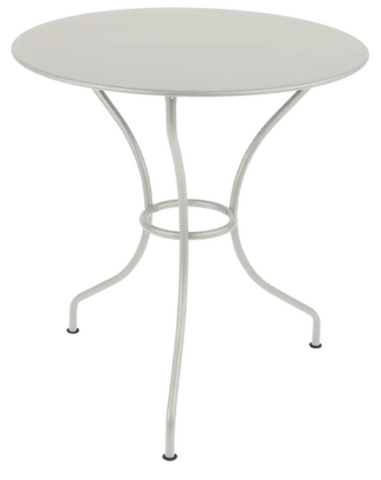 Fermob OPÉRA+ outdoor metal table with a 67 cm diameter in Clay Grey, suitable for patio or restaurant outdoor seating.