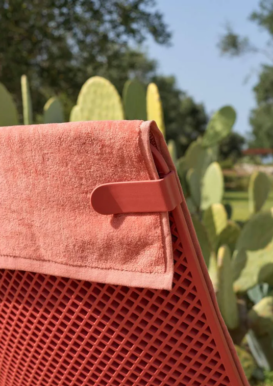 Nardi Net Lounge Beach Towel with coral net design, soft fabric, perfect for lounging at the beach or poolside.