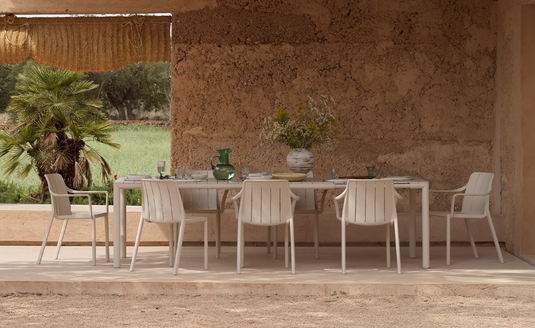 Nardi Tevere 210 extendable outdoor table with wooden slat surface and metal frame, ideal for patio or garden dining.