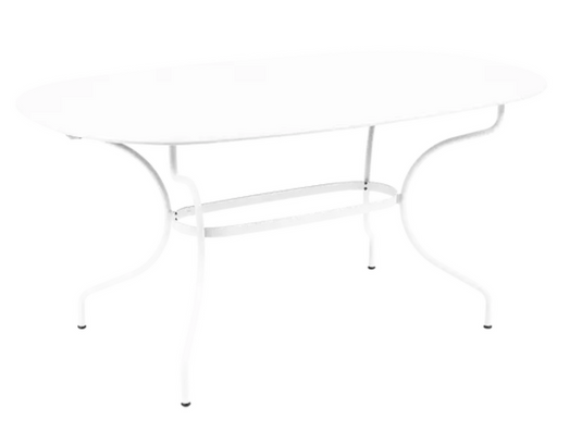 Fermob OPÉRA+ oval outdoor metal table in white, 160x90 cm, six-seater, suitable for patio or garden dining.
