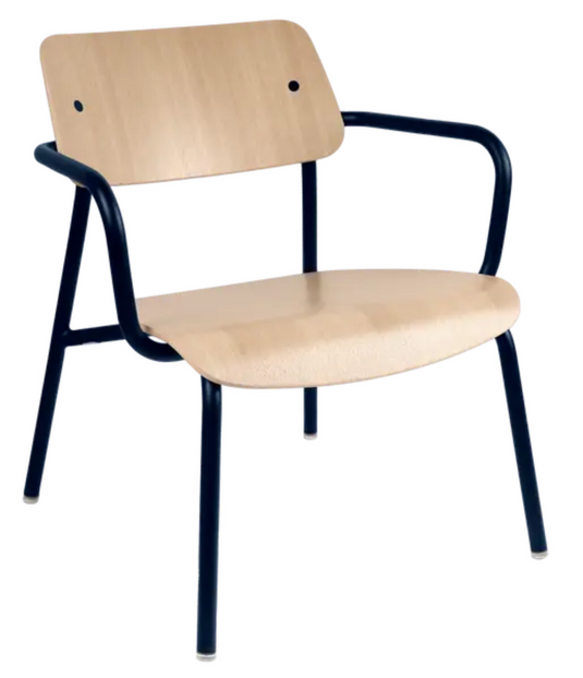 Deep blue Fermob Studie Oak Lounge Armchair with metal frame, showcasing modern office furniture design.
