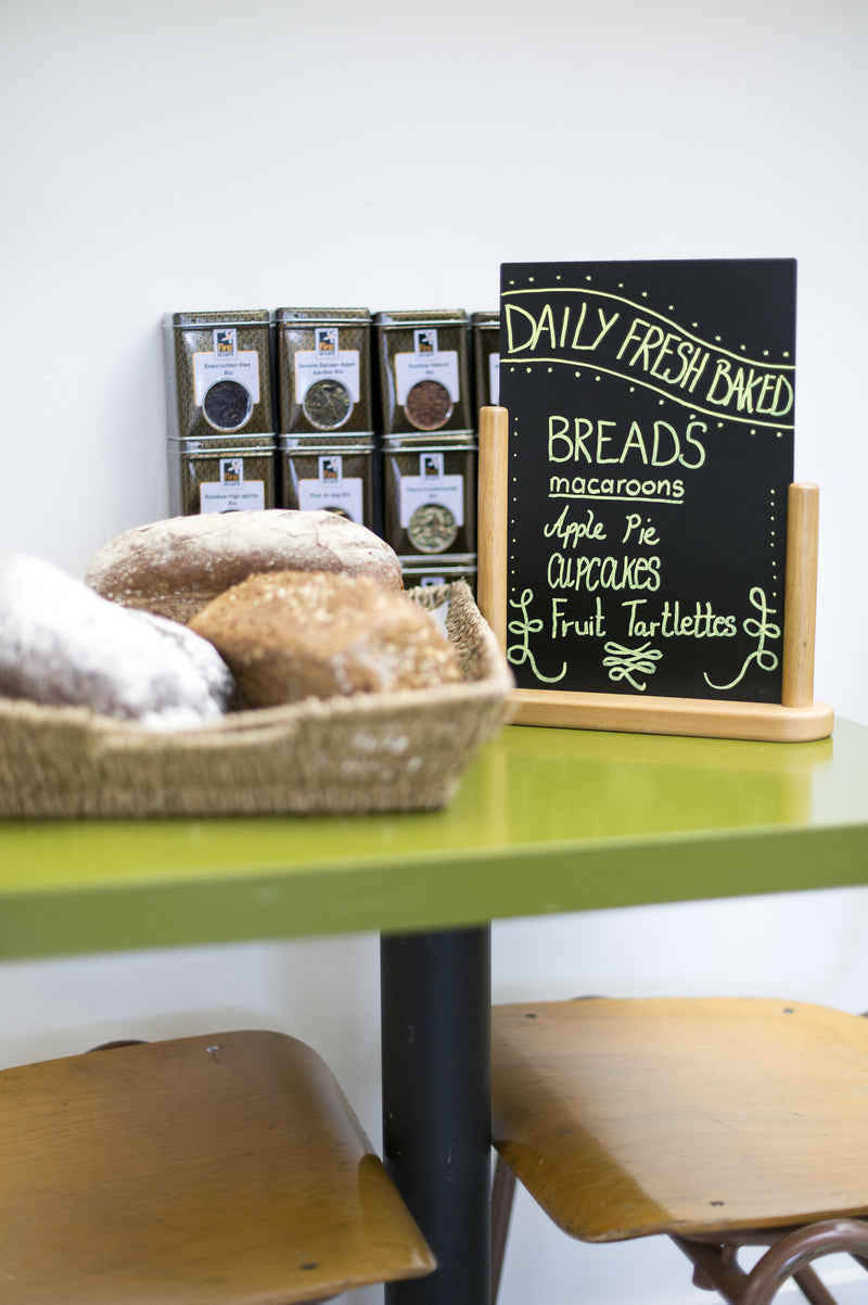 Load image into Gallery viewer, Securit Table Chalkboards - Elegant - Beech 23,5x20x6cm - Pack of 6 - in use
