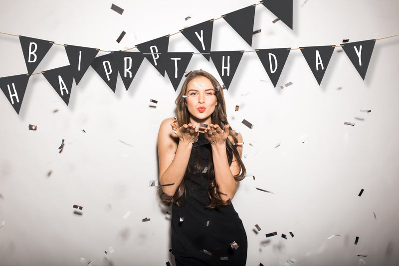 Load image into Gallery viewer, Securit Wall Chalkboards - Celebration - Black 20,8x14,5x0,1cm - Pack of 6 - in use
