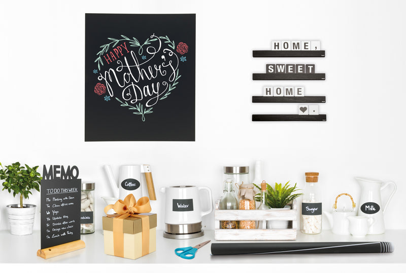 Load image into Gallery viewer, Securit Table Chalkboards - Silhouette Wood - Black 34,5x21x6cm - Pack of 6 - in use
