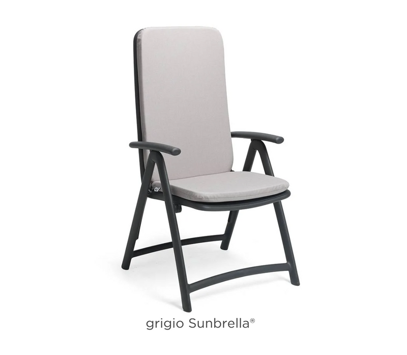 Load image into Gallery viewer, Gray Nardi Darsena armchair cushion made of Sunbrella fabric, designed for outdoor comfort and durability.
