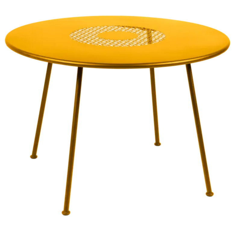 Load image into Gallery viewer, Fermob LORETTE round garden table with 110cm diameter, honey-colored metal surface, fire-resistant outdoor furniture.
