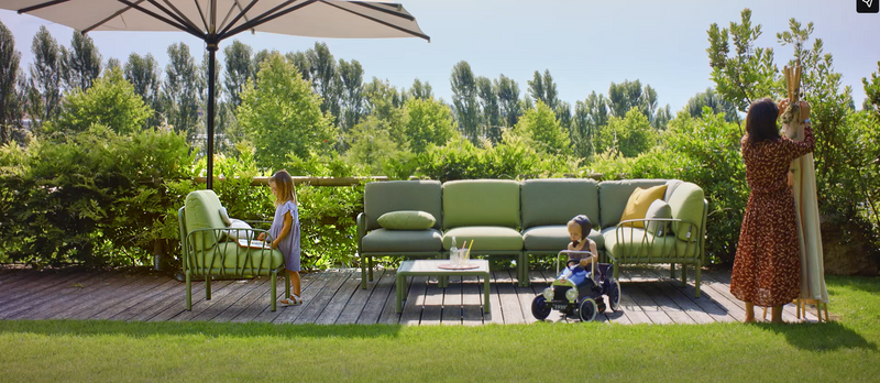 Load image into Gallery viewer, Komodo 5 modular outdoor sofa by Custom Wood Designs, showing a stylish outdoor seating arrangement with cushions and wooden frame.
