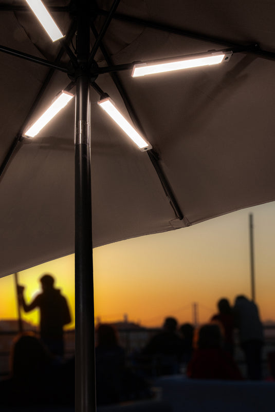 Securit Lighting - Wireless Parasol Lamp Berlin 40cm - White - Pack of 6 – in use