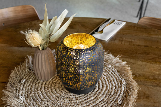 Securit Lighting Set - Marrakech Table Lamps Black & Gold (Pack of 6) + 10-Port Multicharger - in use
