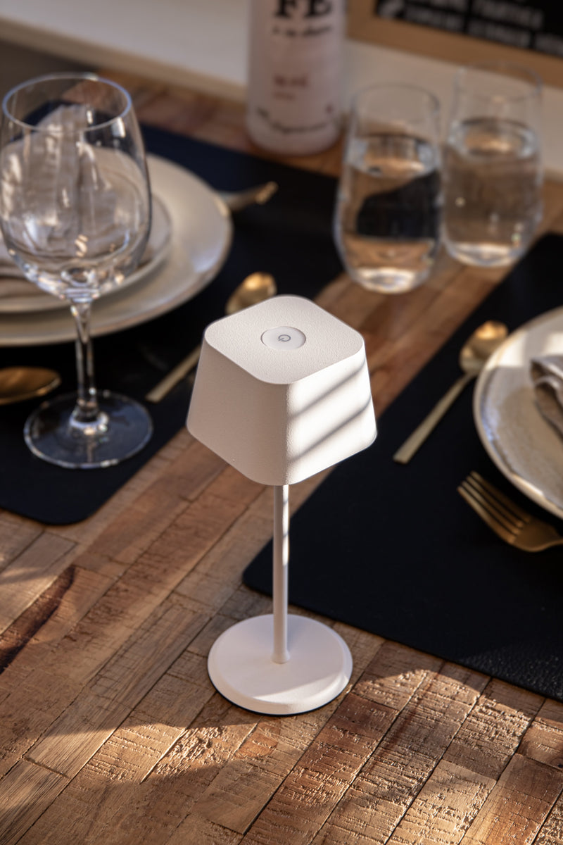Load image into Gallery viewer, Securit Lighting Set - Malta Table Lamps White (Pack of 8) + 10-Port Multicharger - in use
