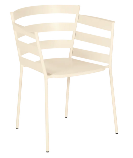 Latte beige Fermob RYTHMIC outdoor armchair with a modern design, perfect for outdoor seating and relaxation.