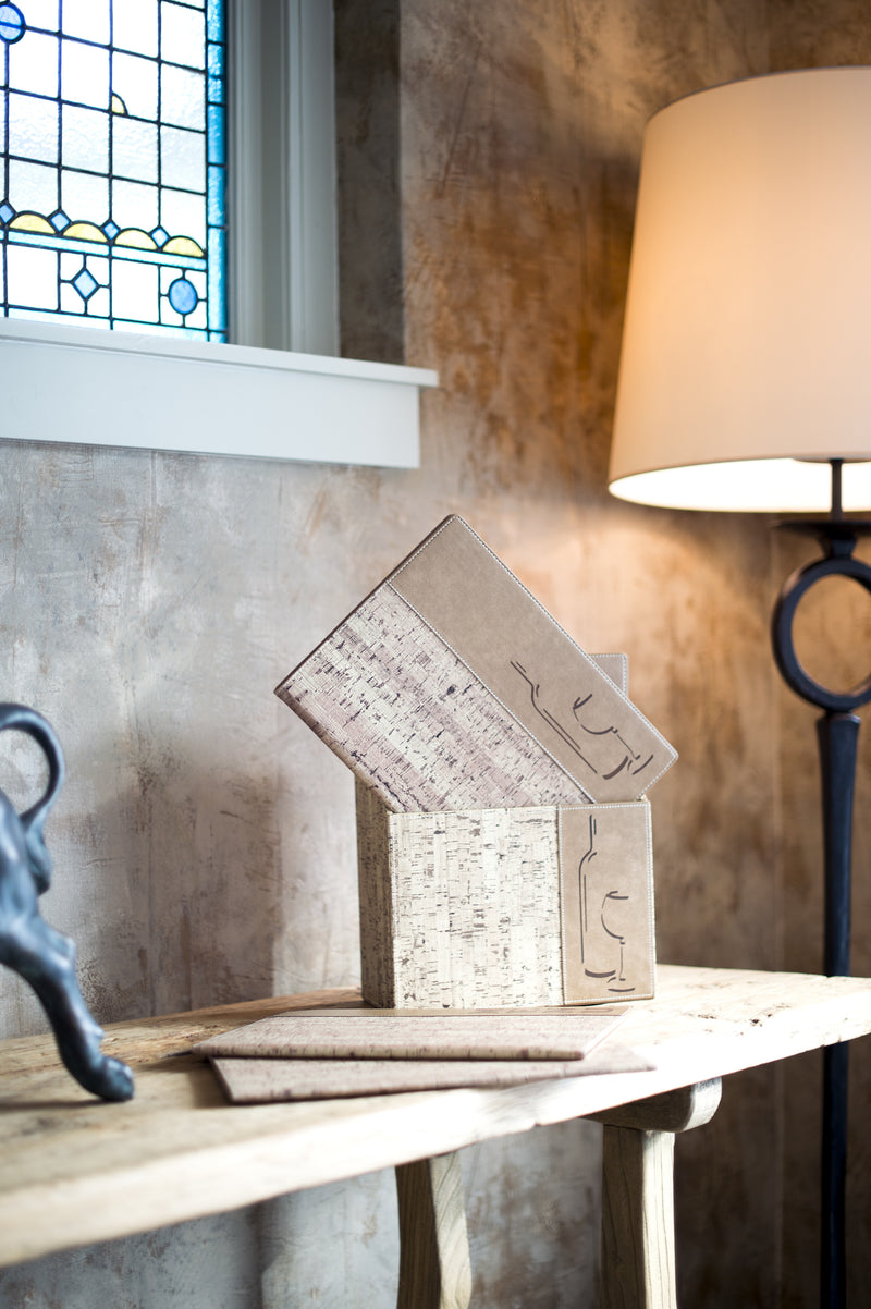 Load image into Gallery viewer, Securit Menu Holders - Boxes Design - Cork 35,2x27x14,6cm - Pack of 2 - in use
