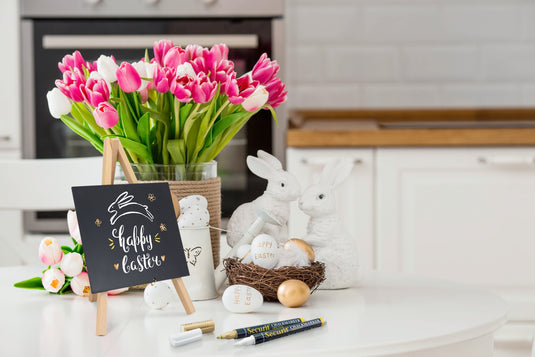 Securit Table Chalkboards - Mini Easel - Beech 24,4x15x13,5cm - Pack of 6 - in use