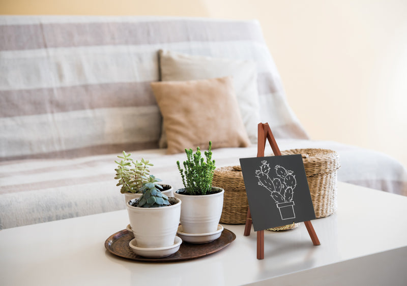 Load image into Gallery viewer, Securit Table Chalkboards - Mini Easel - Mahogany 24,4x15x13,5cm - Pack of 6 - in use
