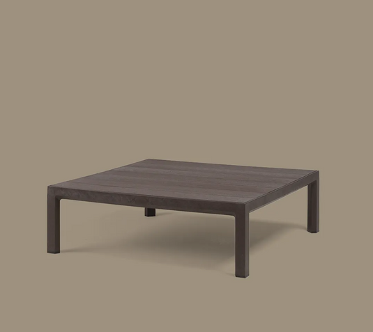 Nardi Maximo Tavolino 80 outdoor coffee table with sleek design, suitable for commercial outdoor restaurant settings.