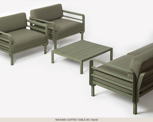 Nardi Maximo Tavolino 80 outdoor coffee table with sleek design, ideal for commercial outdoor restaurant settings.