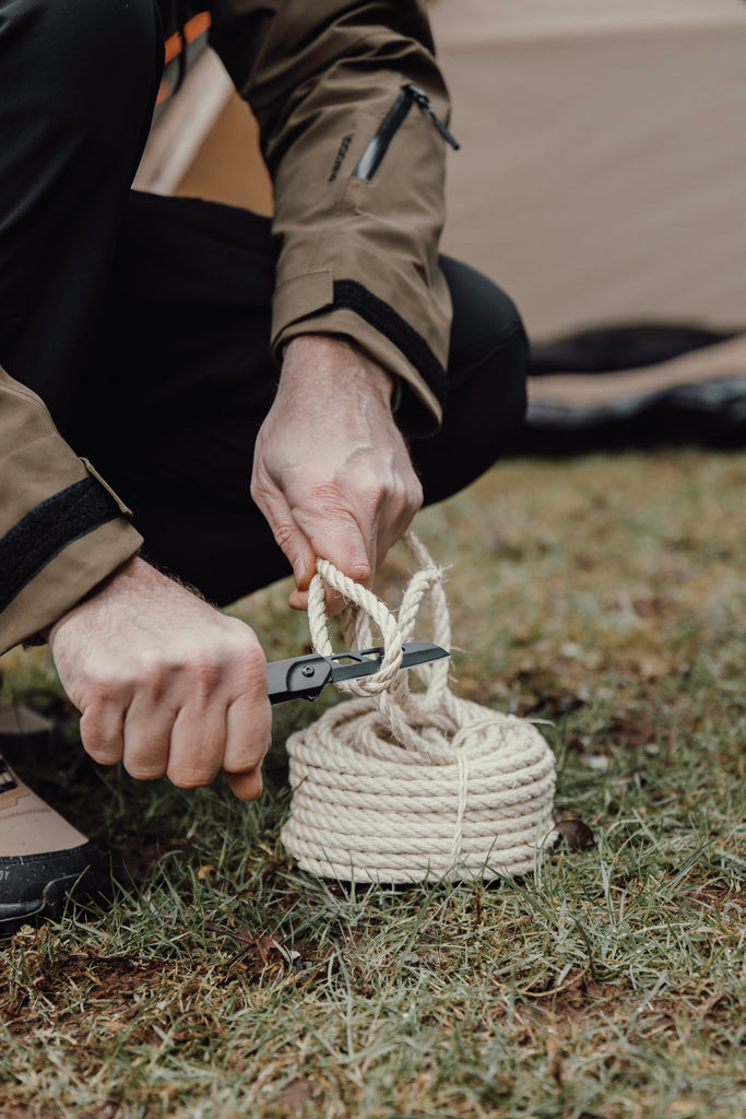 Load image into Gallery viewer, Nordic Drift Adventure folding knife with black handle and stainless steel blade, compact tools and outdoor gear for camping.

