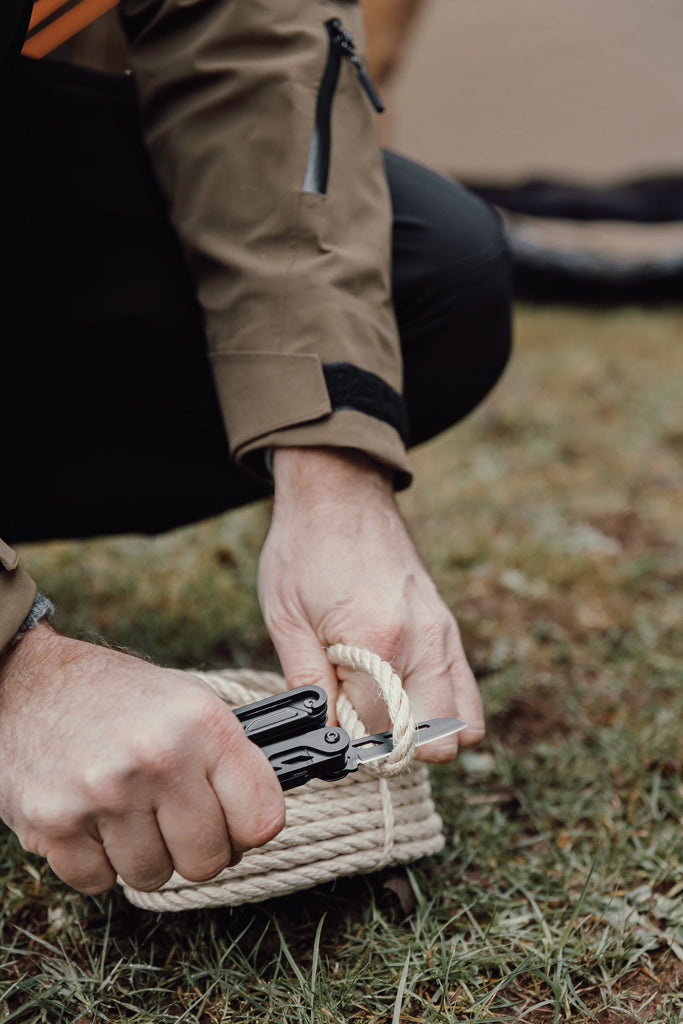 Load image into Gallery viewer, Nordic Drift Adventure multi-function pliers with ergonomic handles, suitable for various tools and DIY projects.
