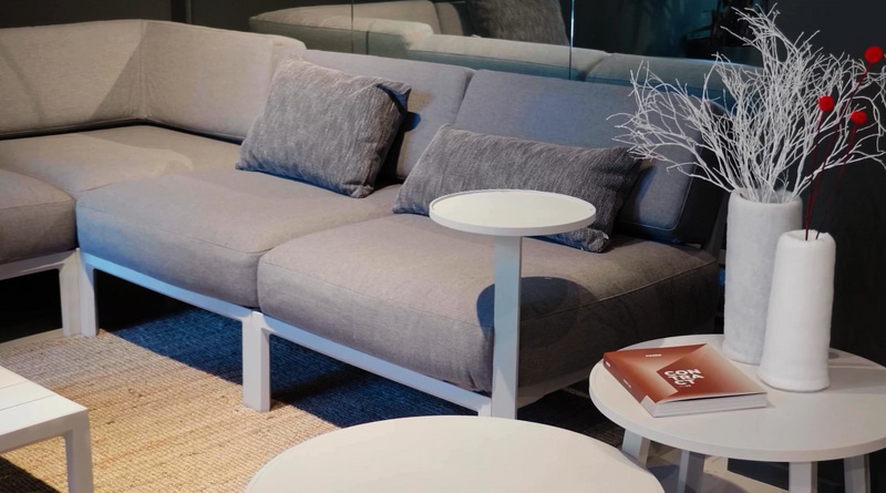 Load image into Gallery viewer, Nardi Maximo Tavolino 33 modular side table in showroom, featuring sleek design and compact size for versatile living spaces.
