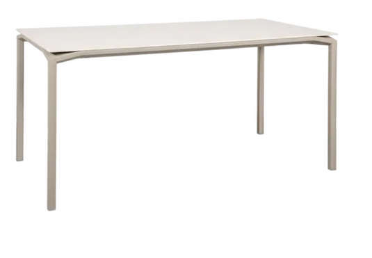 Fermob CALVI AERIS mineral dining table, 160x80 cm, six-seater with nutmeg-colored surface and modern design in a contemporary dining space.