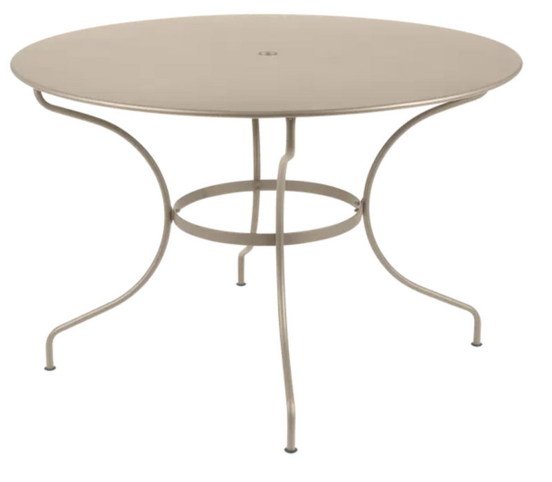 Load image into Gallery viewer, Fermob OPÉRA+ outdoor metal table, 117 cm diameter, six-seater with nutmeg finish, suitable for patio or garden seating.
