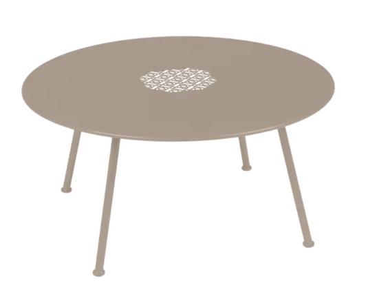 Fermob LORETTE low coffee table with white metal finish and nutmeg accents, outdoor design with 80 cm diameter.