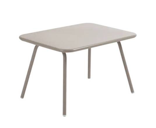 Fermob Luxembourg kids' table in nutmeg color, children’s restaurant table with a corner design for kids' dining and play.