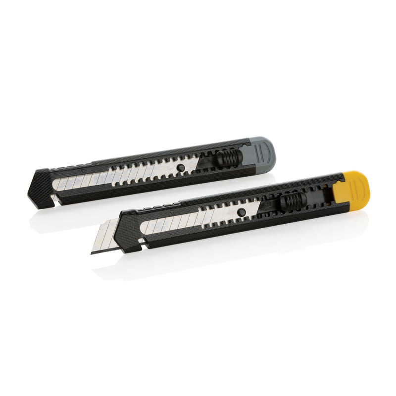 Load image into Gallery viewer, Refillable RCS recycled plastic snap-off knife - Custom Wood Designs
