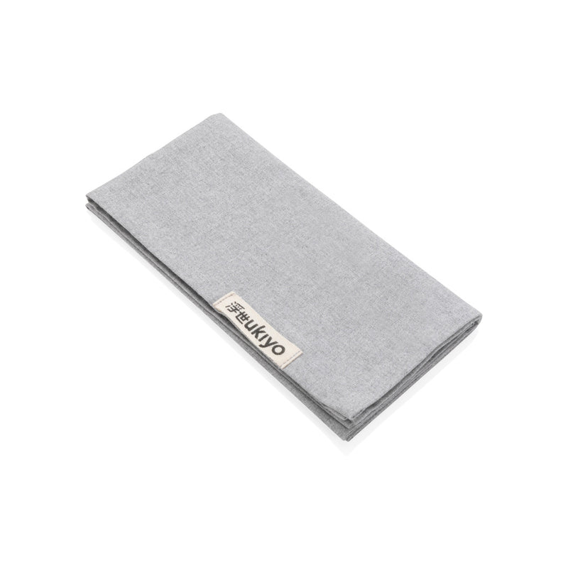 Load image into Gallery viewer, Set of four Ukiyo Aware™ 180gr cotton table napkins with natural white fabric, neatly folded for home dining decor.
