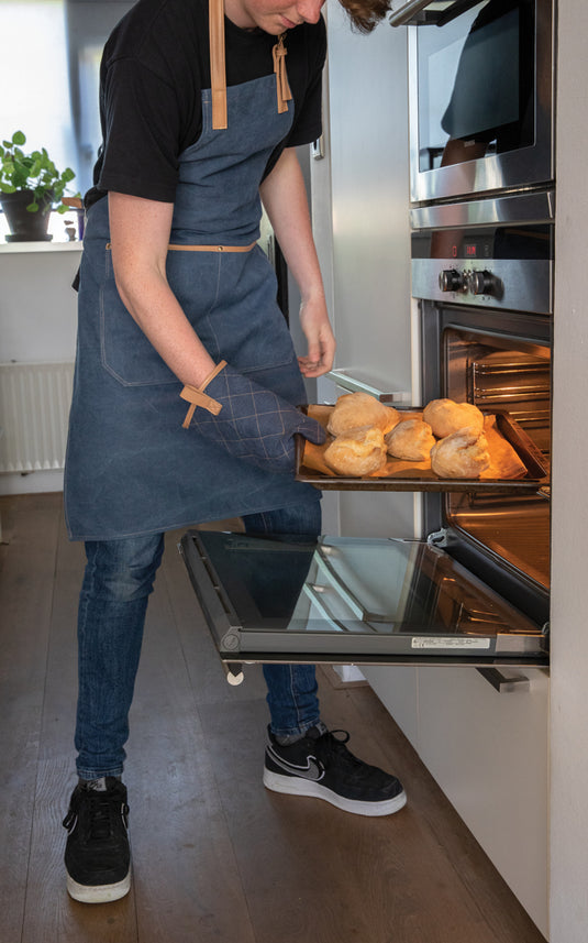 Deluxe canvas oven mitt - Custom Wood Designs