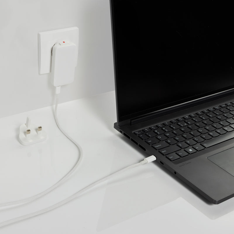 Load image into Gallery viewer, Fluxo RCS 65W flat GAN charger with universal connectors - Custom Wood Designs
