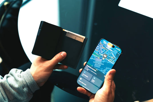 XD Collection Seekcard RCS polyester card wallet for phones and tablets, featuring worldwide locating functionality.